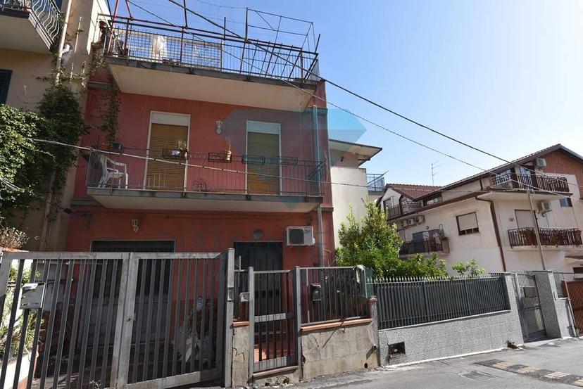 Quadrilocale via Giovanni Pascoli 15, Centro, Gravina di Catania — foto 12 di 13