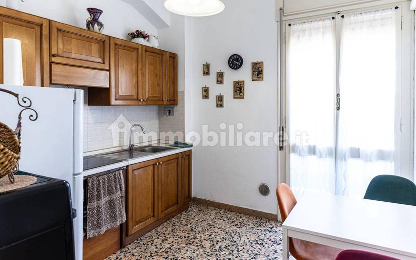 Trilocale via Fabio Filzi, Gardenia, Reggio Emilia — foto 17 di 19