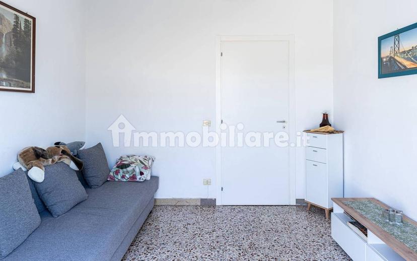 Trilocale via Fabio Filzi, Gardenia, Reggio Emilia — foto 16 di 19
