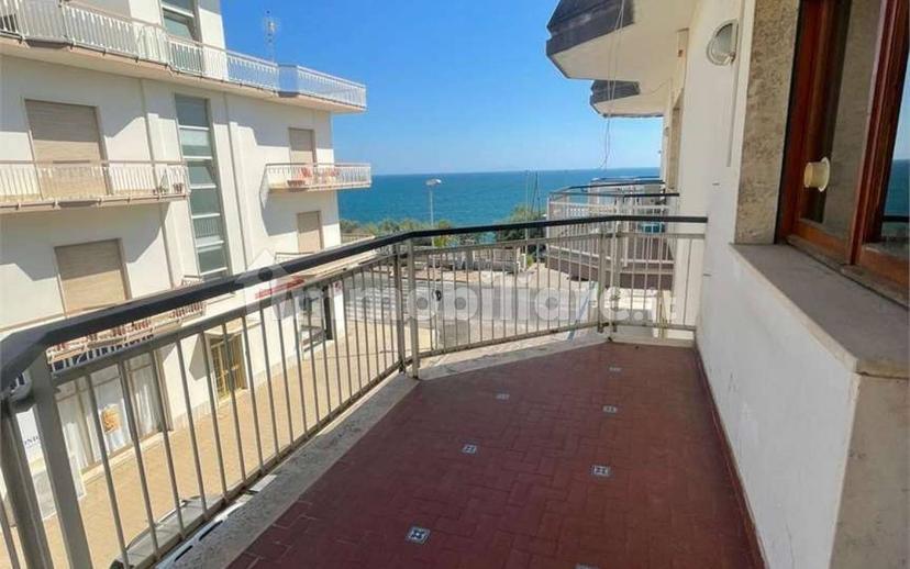Appartamento buono stato, secondo piano, Centro, Formia — foto 5 di 21