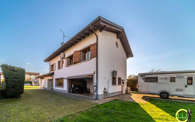 Villa unifamiliare, buono stato, 345 m², Stazione - Europa, Udine — foto 10 di 59