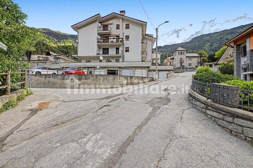 Trilocale via Flavio Parvis, snc, Centro, Varzo — foto 3 di 17