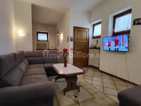 Trilocale via Menaggio, 36, Centro, Carlazzo — foto 6 di 14