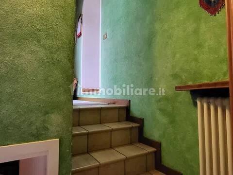 Trilocale via Menaggio, 36, Centro, Carlazzo — foto 7 di 14