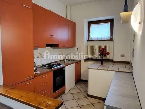 Trilocale via Menaggio, 36, Centro, Carlazzo — foto 11 di 14
