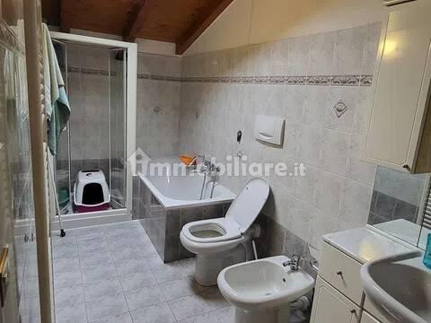 Trilocale via Menaggio, 36, Centro, Carlazzo — foto 14 di 14