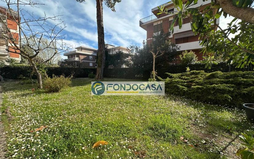 Trilocale via Pisa 22, Marina di Massa Centro, Massa — foto 27 di 32