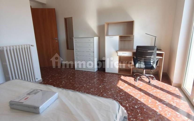 Stanza singola via Giuliano Carturan 8, Latina — foto 12 di 20