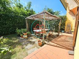 Villa bifamiliare via Goraiolo, Goraiolo, Marliana