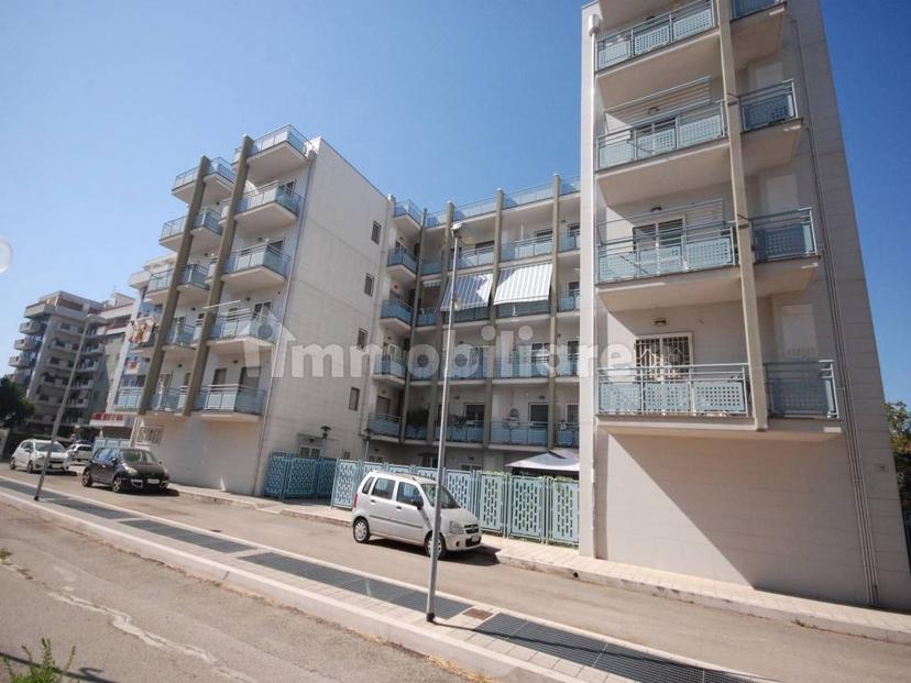 Trilocale via Pietrantonio Loffredo 49, Rione Martucci - Diaz, Foggia — foto 8 di 13