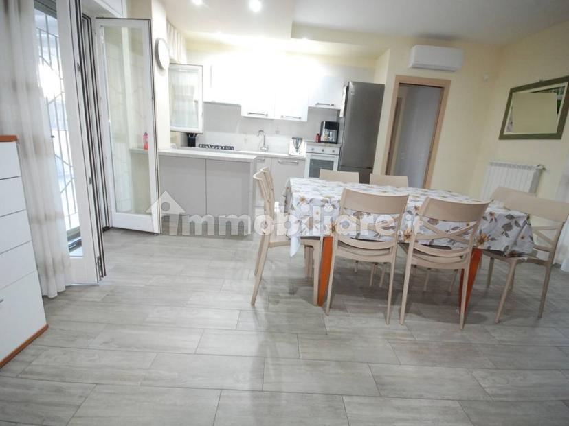 Trilocale via Pietrantonio Loffredo 49, Rione Martucci - Diaz, Foggia — foto 6 di 13