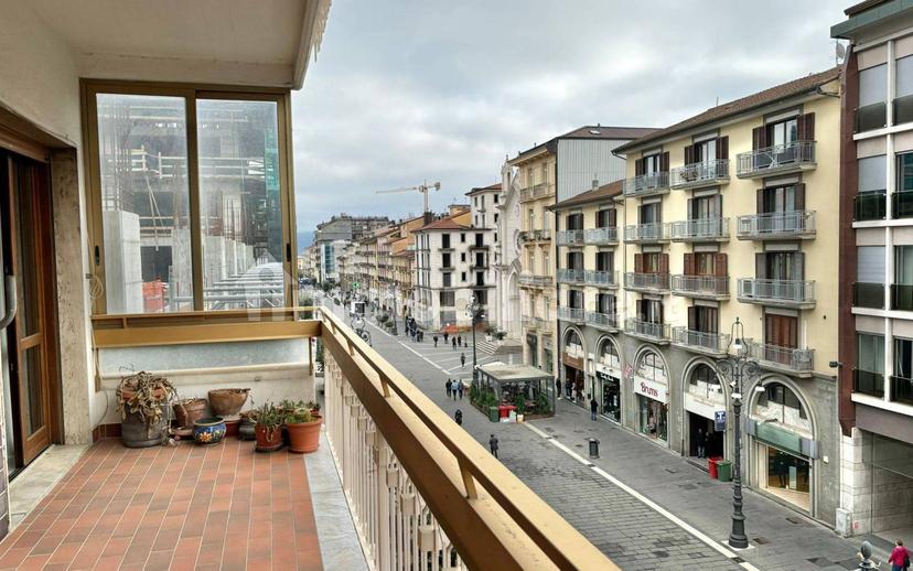 Quadrilocale corso Vittorio Emanuele, Emanuele II, C. Colombo, Morelli e Silvati, Avellino — foto 26 di 37