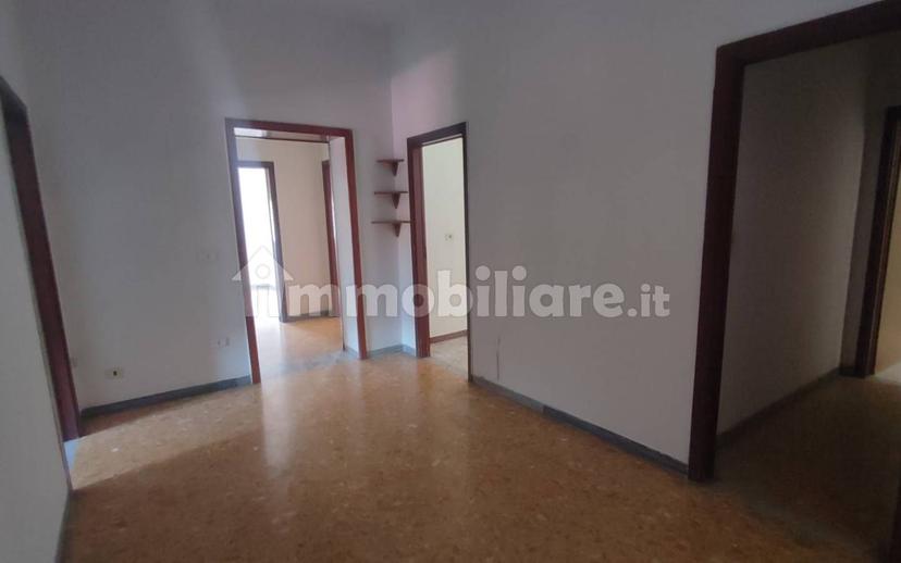 Trilocale buono stato, primo piano, Sparanise — foto 9 di 12