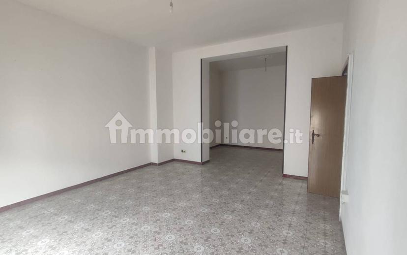 Trilocale buono stato, primo piano, Sparanise — foto 10 di 12