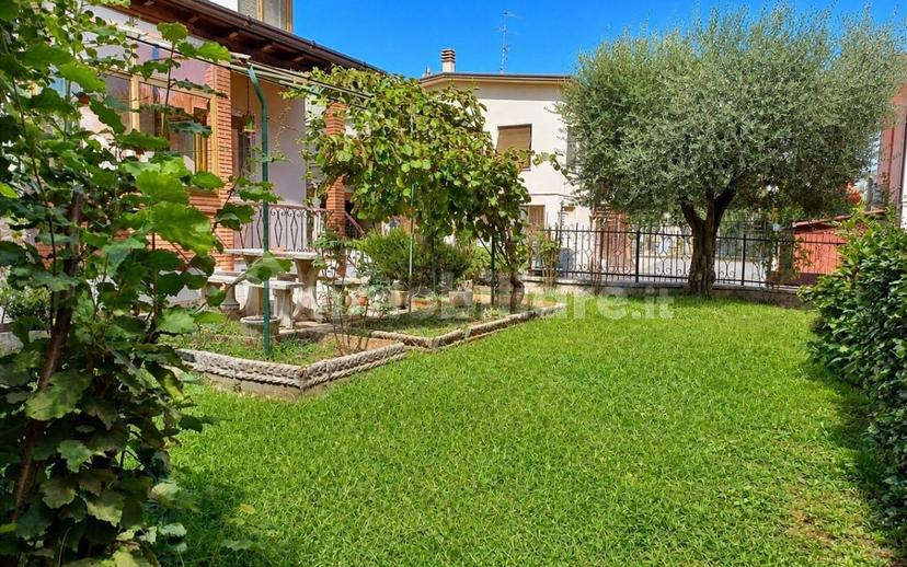 Villa unifamiliare via Guglielmo Oberdan, Centro, Concesio — foto 10 di 13