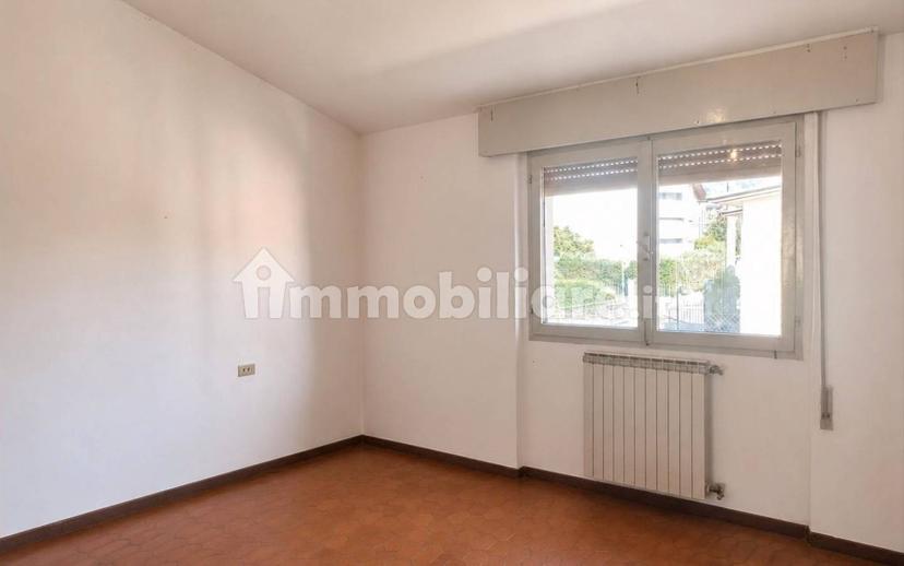 Villa unifamiliare via Guglielmo Oberdan, Centro, Concesio — foto 6 di 13