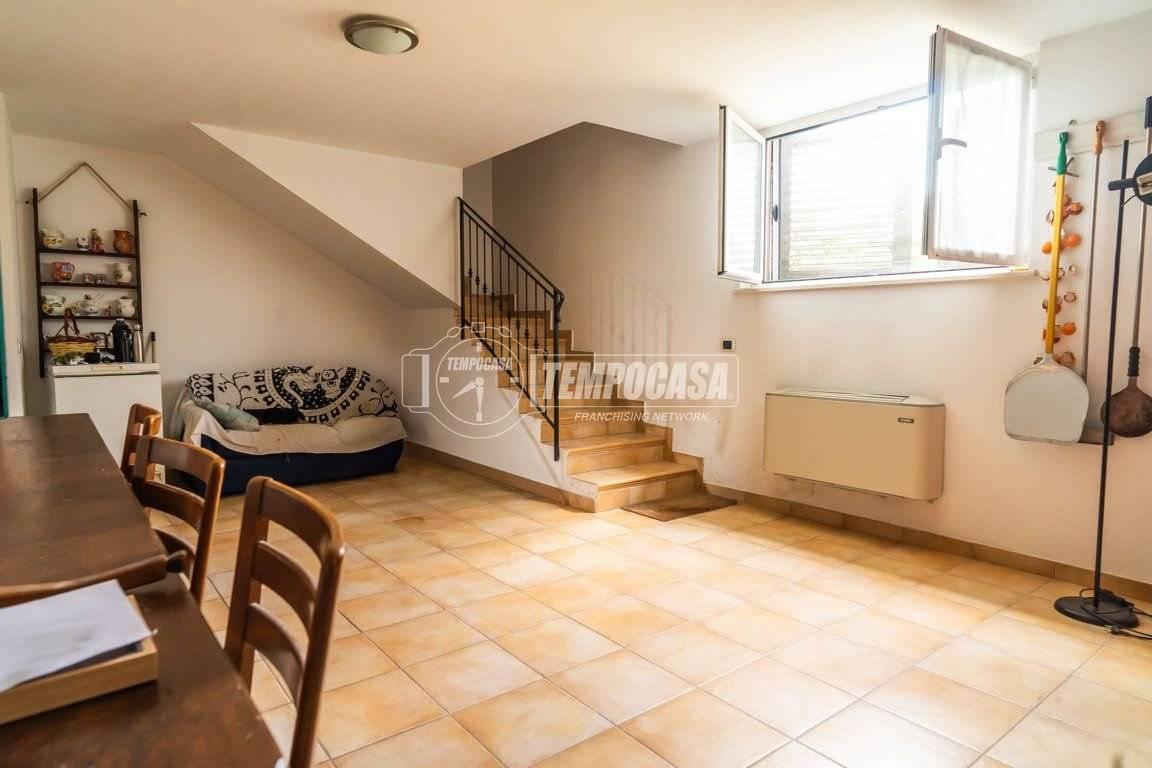 Villa unifamiliare, buono stato, 250 m², San Costanzo