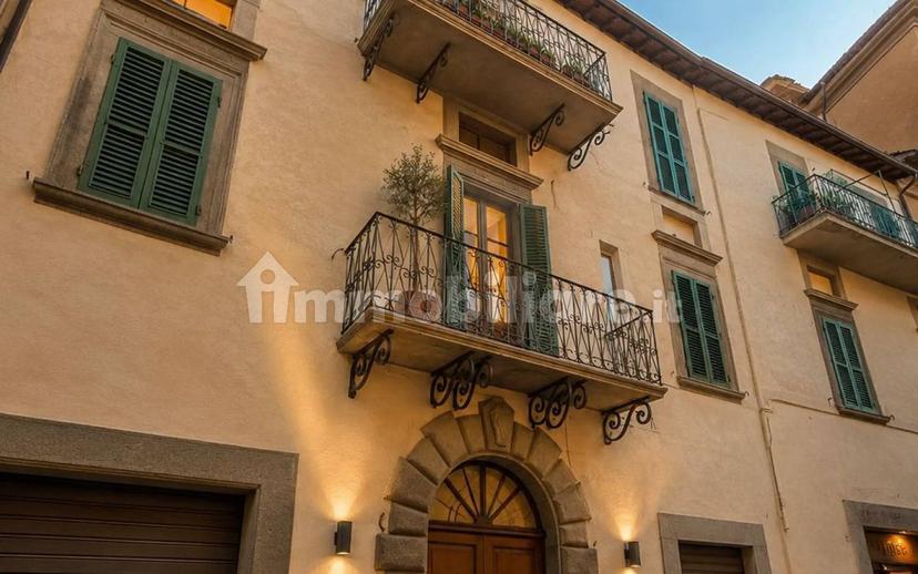 Trilocale da ristrutturare, secondo piano, Centro, Vetralla — foto 3 di 6