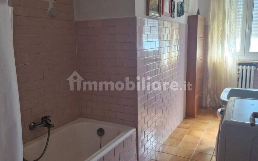 Bilocale via Luigi Einaudi 12a, Centro, Livorno Ferraris — foto 3 di 16