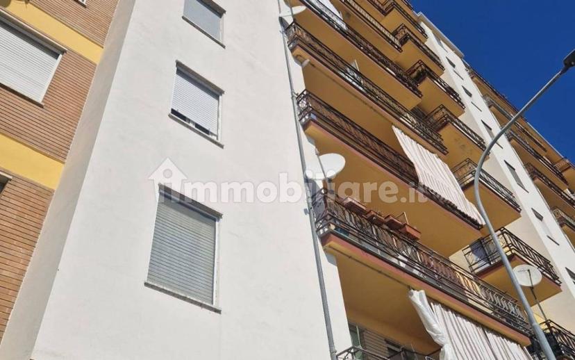 Bilocale via Luigi Einaudi 12a, Centro, Livorno Ferraris — foto 2 di 16