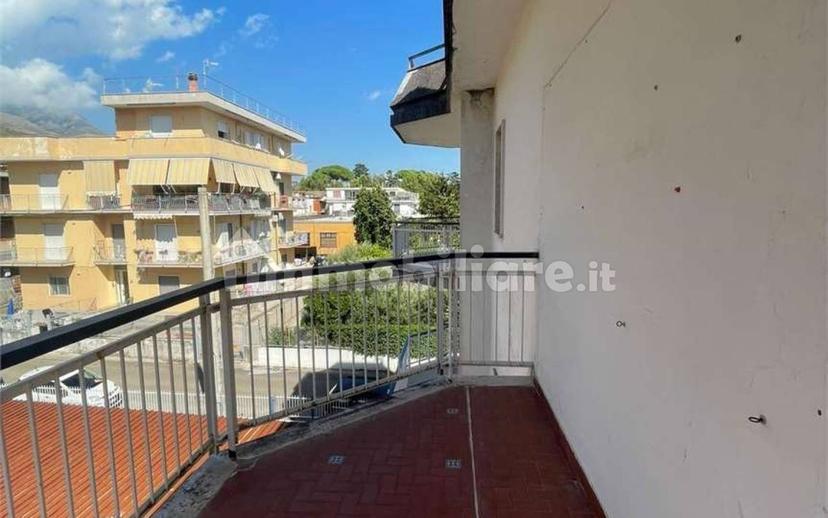 Appartamento buono stato, secondo piano, Centro, Formia — foto 6 di 21