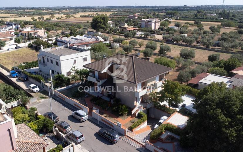 Villa unifamiliare via Enrico De Nicola 12, Crispiano — foto 2 di 46