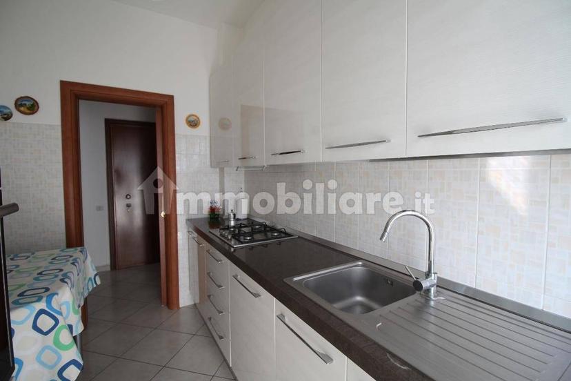 Bilocale corso Milano 10, Centro, Limbiate — foto 12 di 21