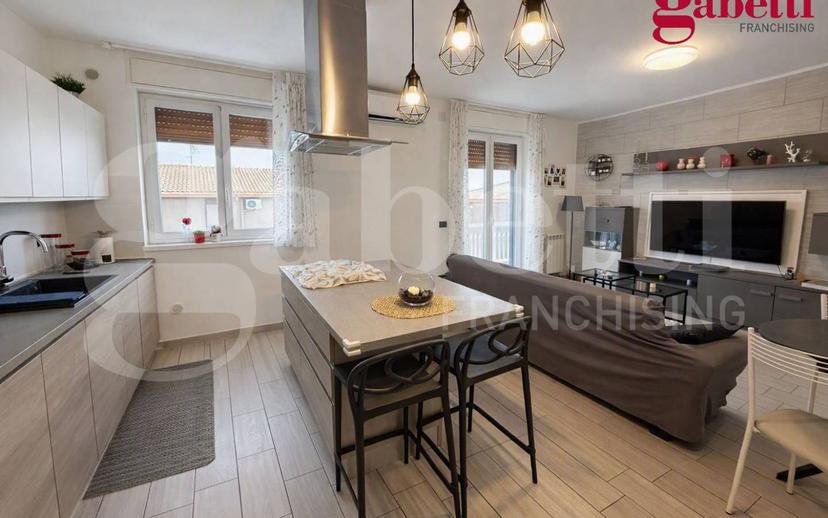 Quadrilocale via corso San Vito , 186, Centro, Mascalucia — foto 3 di 15