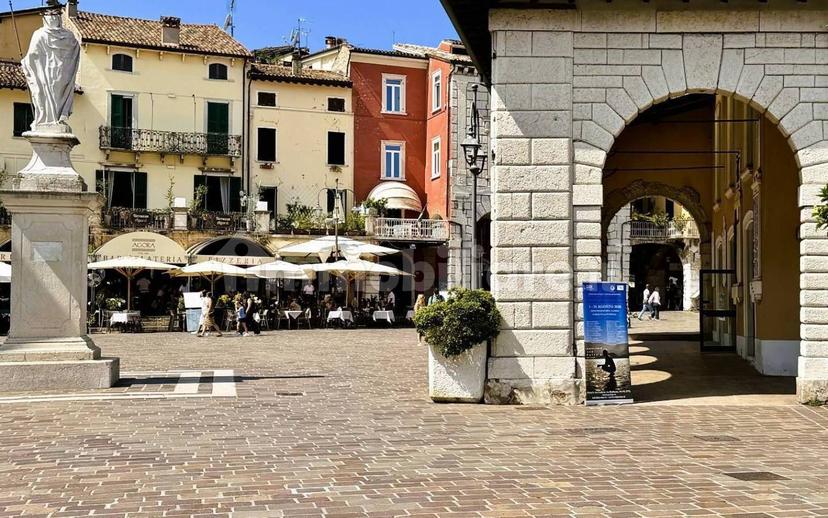 Attico piazza Malvezzi 12, Centro Storico, Desenzano del Garda — foto 12 di 36