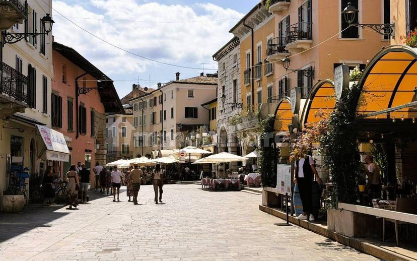 Attico piazza Malvezzi 12, Centro Storico, Desenzano del Garda — foto 32 di 36