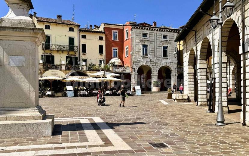 Attico piazza Malvezzi 12, Centro Storico, Desenzano del Garda — foto 6 di 36