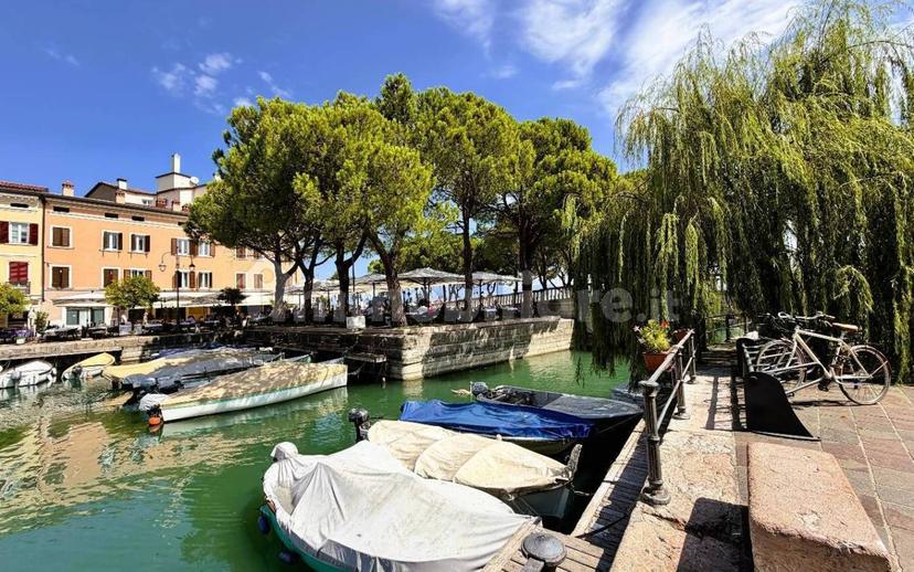 Attico piazza Malvezzi 12, Centro Storico, Desenzano del Garda