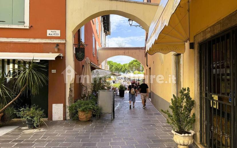 Attico piazza Malvezzi 12, Centro Storico, Desenzano del Garda — foto 9 di 36