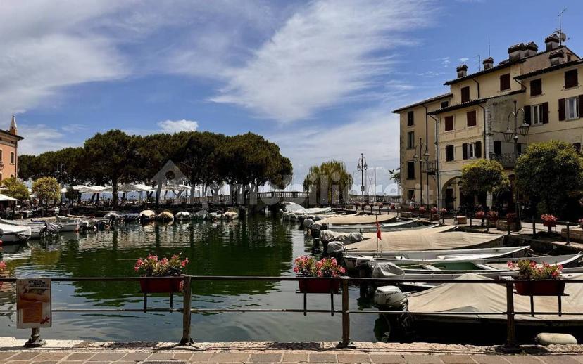 Attico piazza Malvezzi 12, Centro Storico, Desenzano del Garda — foto 29 di 36