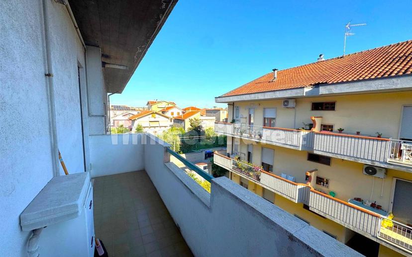 Trilocale via Luigi Settembrini 29, Centro, Montesilvano — foto 11 di 18