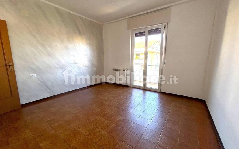 Trilocale via Luigi Settembrini 29, Centro, Montesilvano — foto 13 di 18