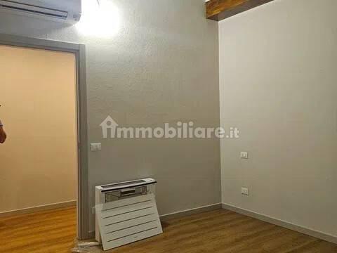 Bilocale buono stato, primo piano, Parco Ducale - Oltretorrente, Parma — foto 3 di 15