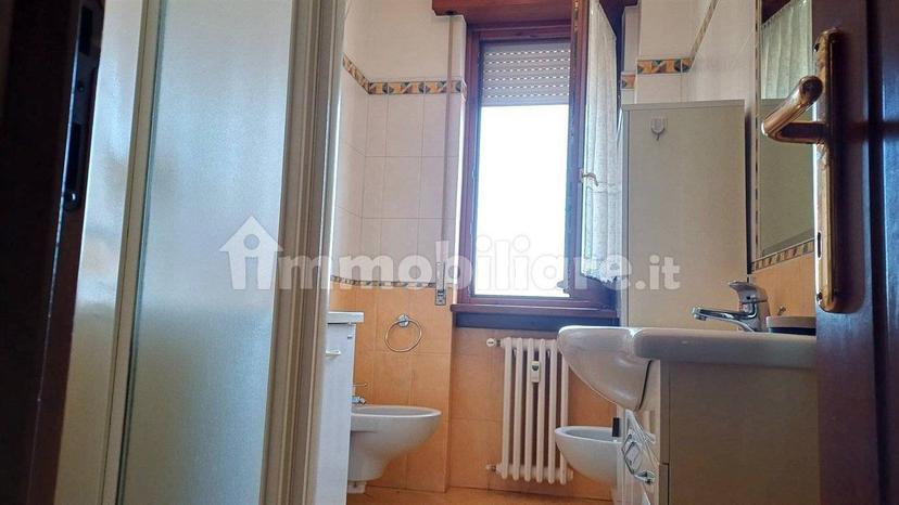 Trilocale buono stato, terzo piano, Medolago — foto 11 di 16