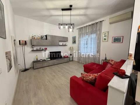 Appartamento buono stato, secondo piano, Centro, Piombino — foto 9 di 23