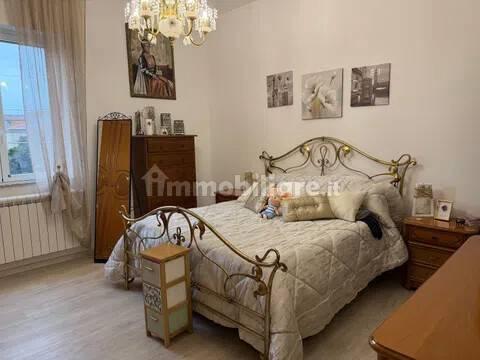 Appartamento buono stato, secondo piano, Centro, Piombino