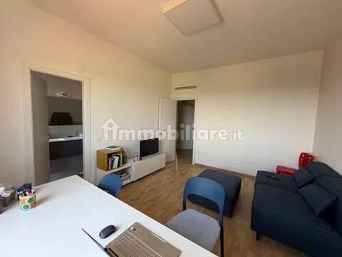 Appartamento viale Regina Margherita, Centro, Piombino — foto 14 di 26