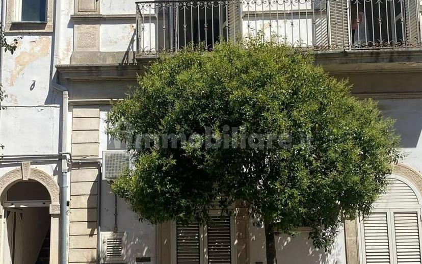 Trilocale corso Maria D'Enghien, 6, Centro, Galatina — foto 3 di 18