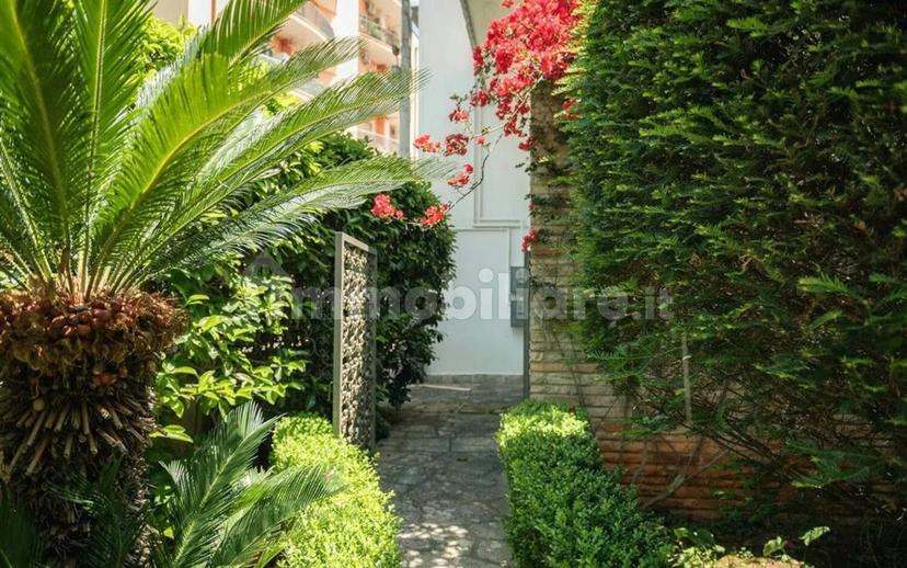 Appartamento Marche No Number, Centro, Galatina — foto 5 di 39