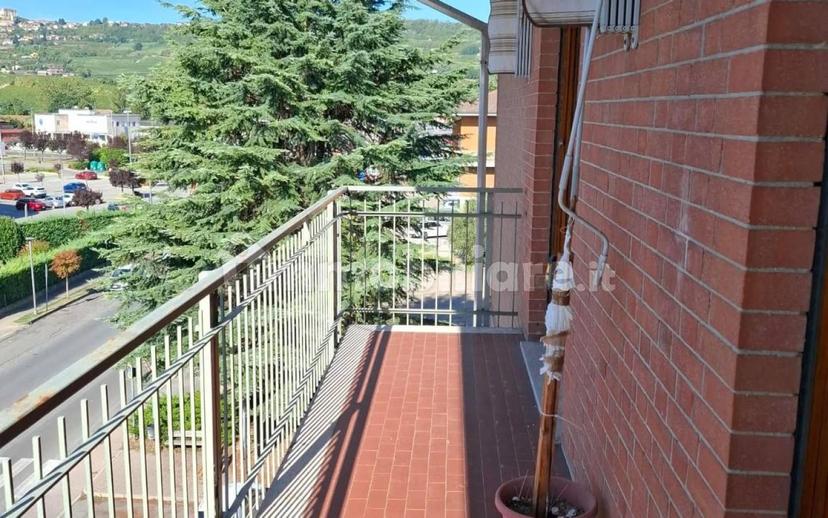 Quadrilocale via Neive 17, Baraccone, Castagnito — foto 11 di 19