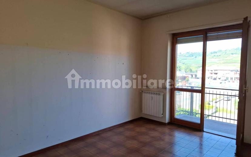 Quadrilocale via Neive 17, Baraccone, Castagnito — foto 5 di 19
