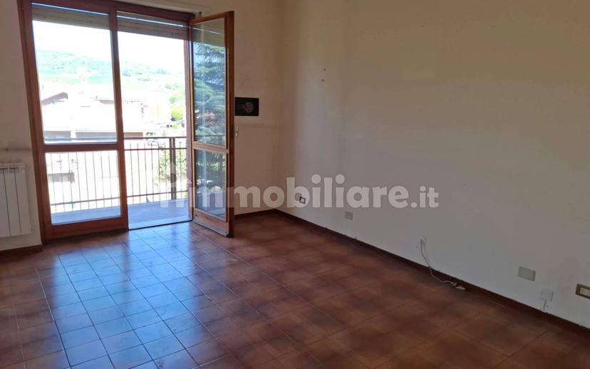 Quadrilocale via Neive 17, Baraccone, Castagnito — foto 3 di 19
