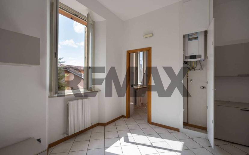 Appartamento buono stato, secondo piano, San Pietro Martire - Erbarella, Jesi — foto 2 di 32