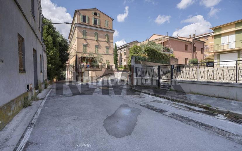 Appartamento buono stato, secondo piano, San Pietro Martire - Erbarella, Jesi — foto 30 di 32