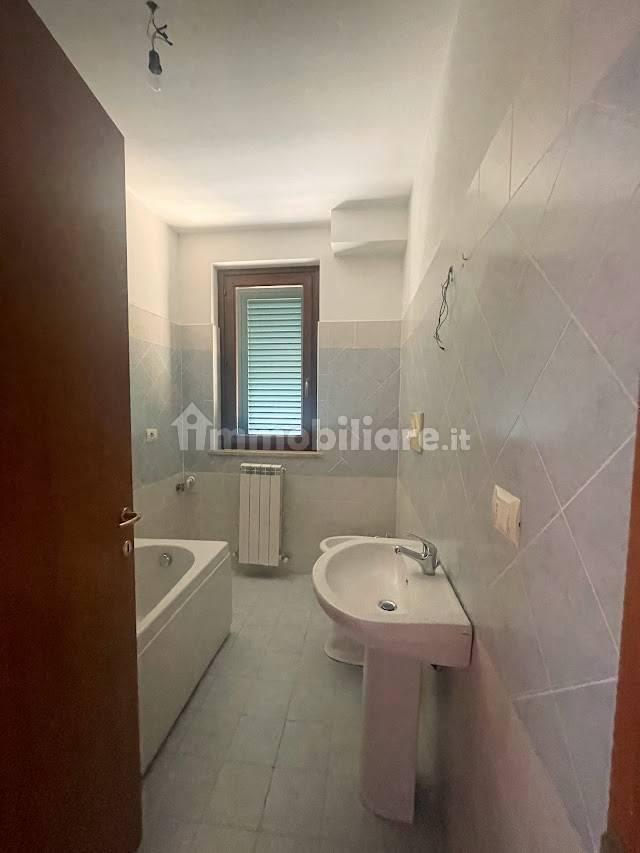 Trilocale via Elio Vittorini, Corciano — foto 12 di 14