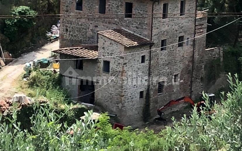 Casa colonica via del Molino, Torre, Bucine